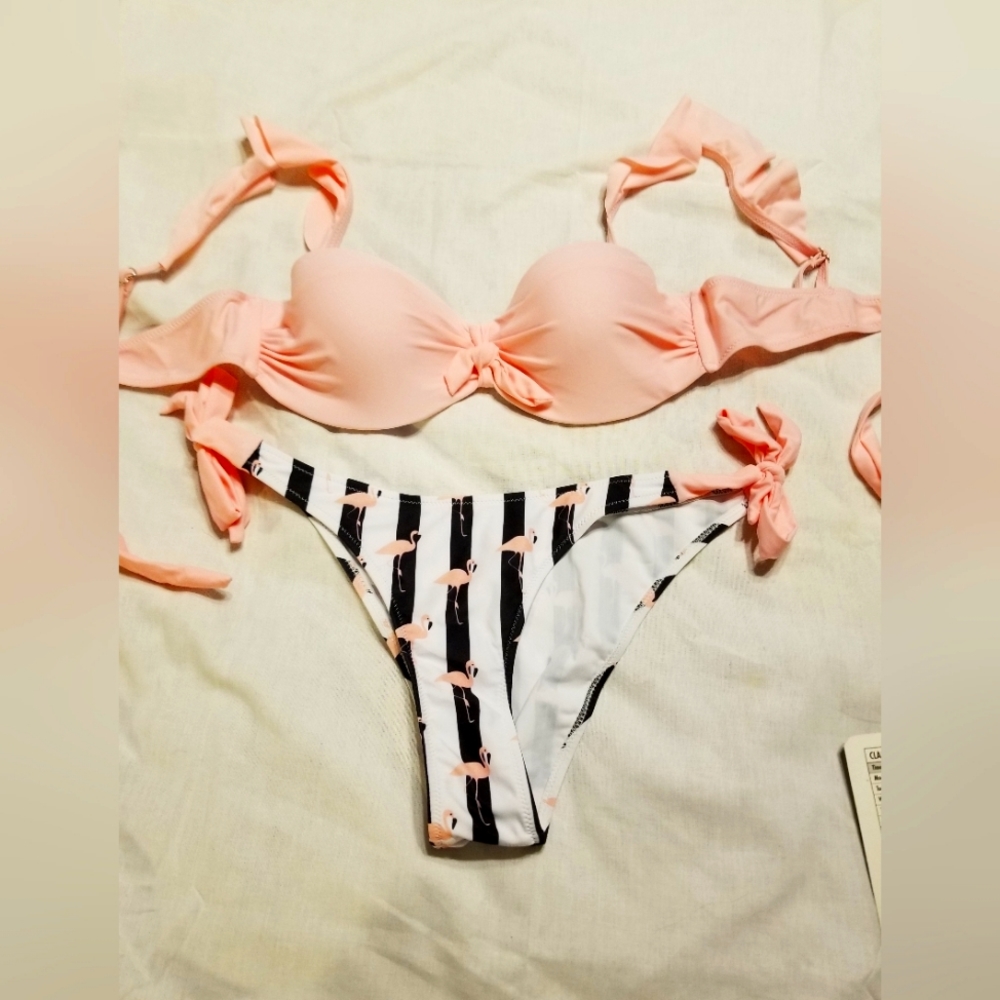 Very sexy bikini side ties